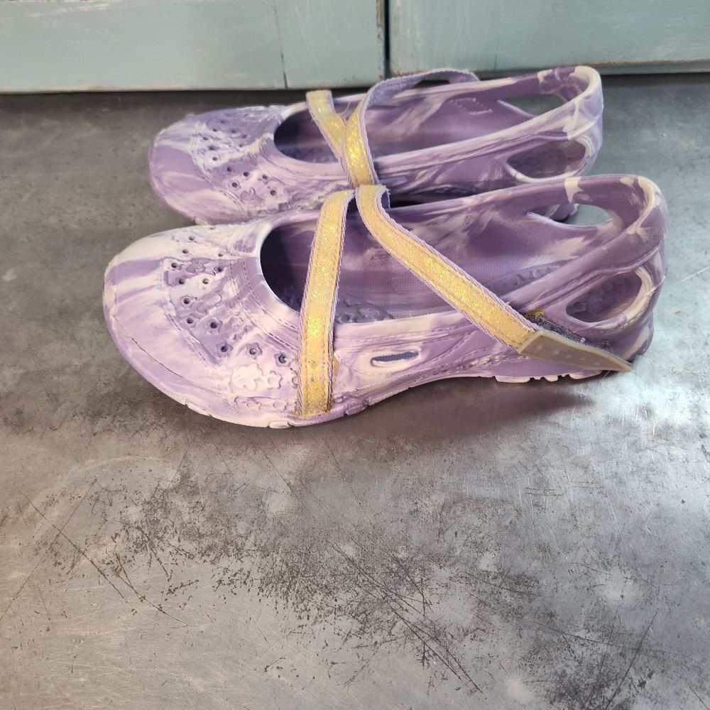 Purple & White Water Sports Sandals Shoes Hook & Loop Straps Size 3 Girls